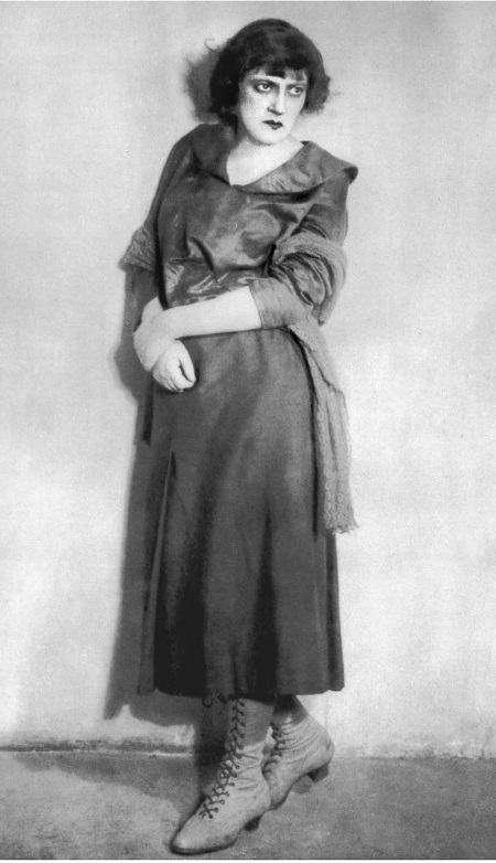 Фаина Раневская в роли Зинки из «Патетической сонаты» Н. Кулиша в Камерном театре. 1931 г.
