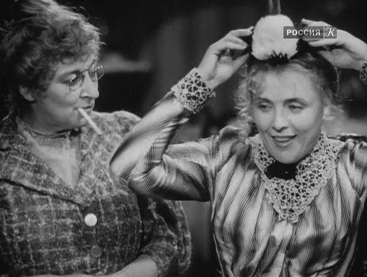 Первые роли в кино: от «Пышки» до «Подкидыша» (1934—1939)