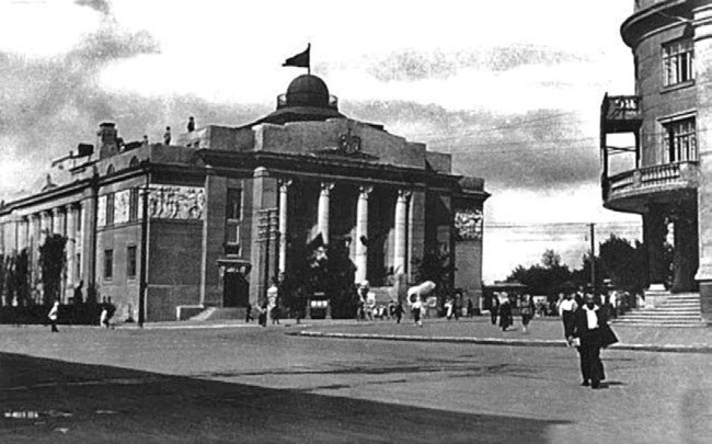 Драмтеатр довоенного Сталинграда