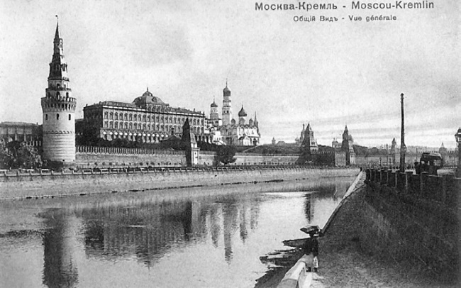 Москва на старой открытке